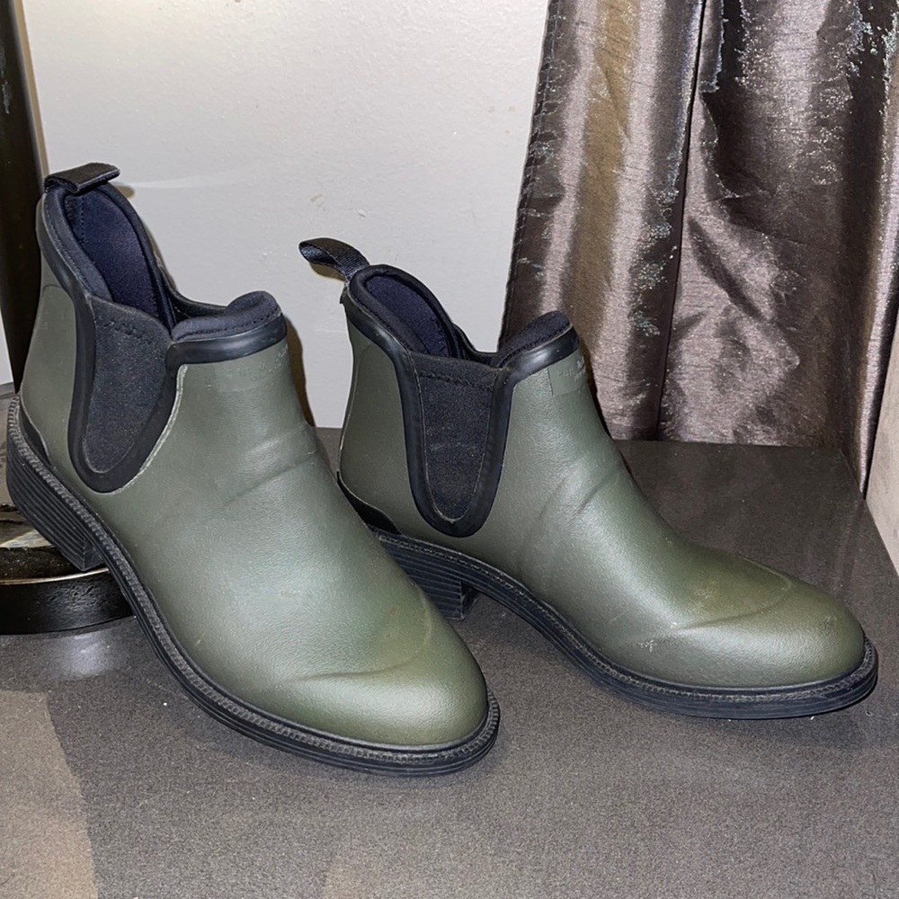 Rain boots